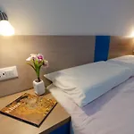 Bed & Blu ゲストハウス