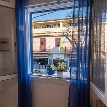 Bed & Blu Guest house