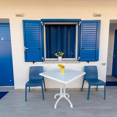 Bed & Blu Guest house 3*