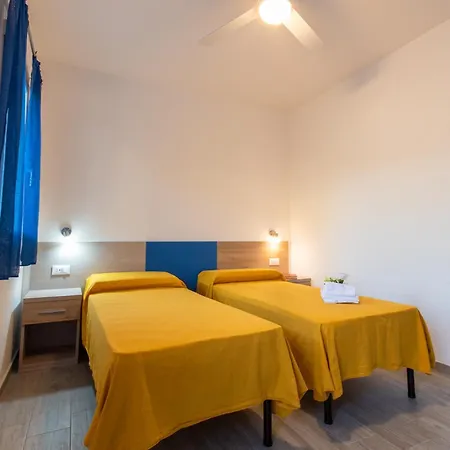 Bed & Blu Guest house *