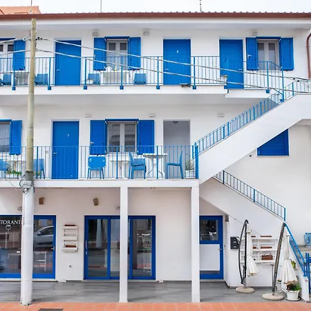 Bed & Blu Guest house *